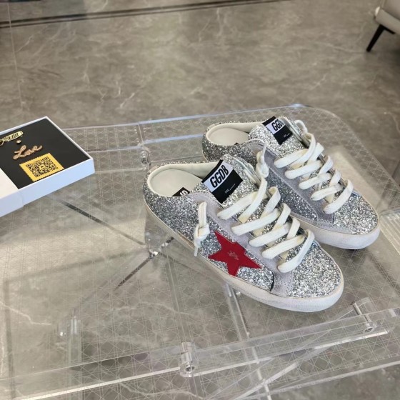 Super-Star Sabot Goose Deluxe Brand 2025 SNERKERS Silver checkered red star half-dress