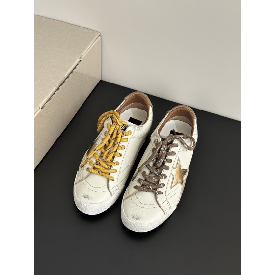 Women's True-Star in pastel pink suede with silver star and heel tab